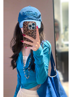 水蓝色巨好看上衣女春秋2026新款早春长袖t恤女修身显瘦打底衫女