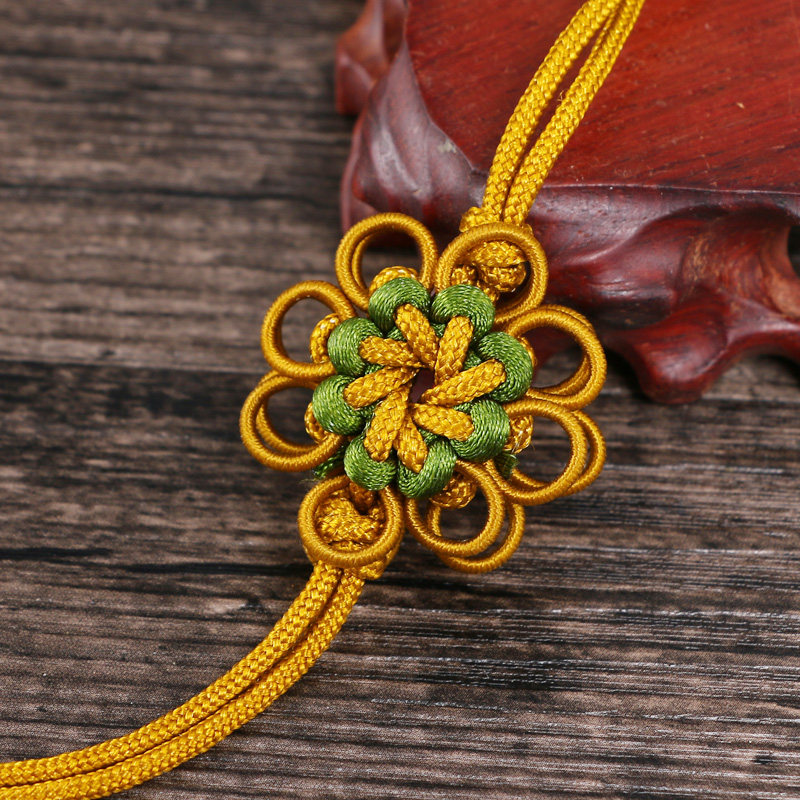 CAR HANGING ACCESSORIES: SUNFLOWER KNOTS TASSELS HANDLEBARS ROPES TASSELS CAR INTERIOR DECORATIONS MATCHING LANYARDS HANGING CHINESE KNOTS