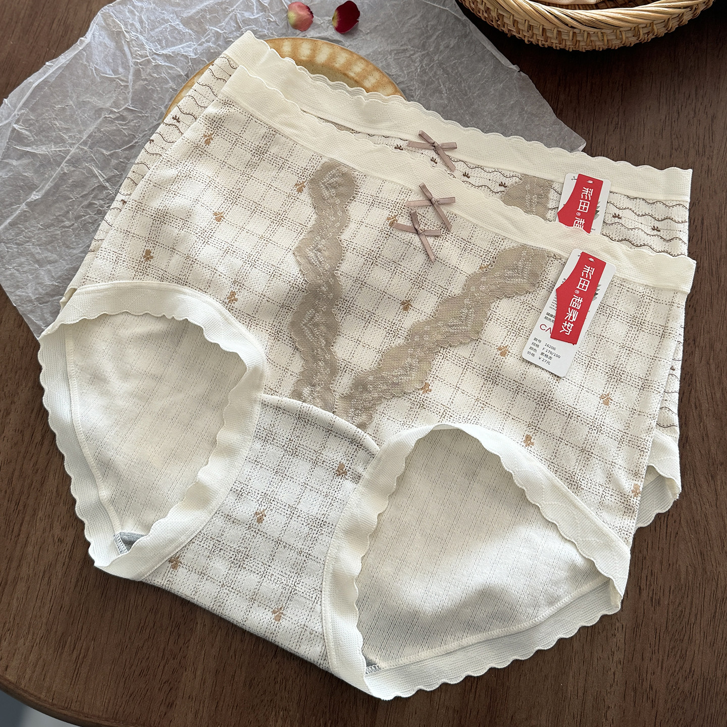 法式素雅~彩田棉莫提花女中腰内裤柔软花边舒适三角裤10A抗菌短裤,女士内衣/男士内衣/家居服,女三角裤,淘宝优惠券,粉丝福利购,淘宝优惠卷