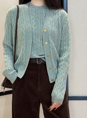 柔焦键丨康赛妮100山羊绒丨LP风花纱全身绞花V领羊绒开衫-MY6472