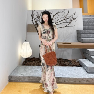 45°斜裁顺纡绉印花连衣裙6797 里外100桑蚕丝 雾生花·短袖 版