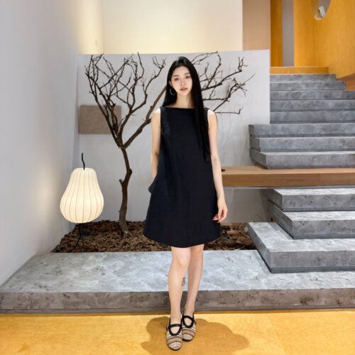 叙事丨桑蚕丝·亚麻面料+真丝里衬丨老钱风短款小黑裙连衣裙-6976