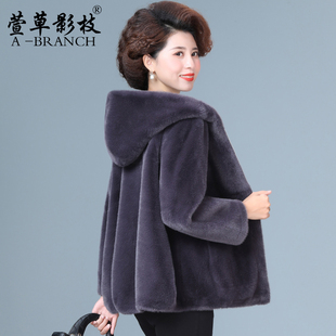 小个子妈妈秋冬装毛呢外套洋气大码加厚中老年女短款仿水貂绒大衣