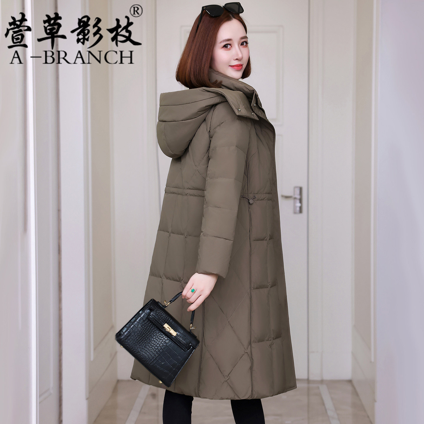 妈妈冬装羽绒服中长款2025新款中老年女士气质显瘦冬季时尚厚外套