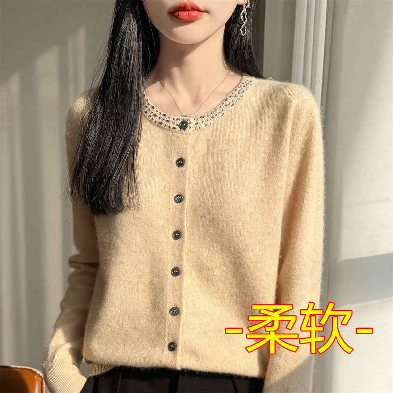 2026春秋冬季新款领口烫钻圆领开衫女毛衣宽松针织韩版外搭小外套