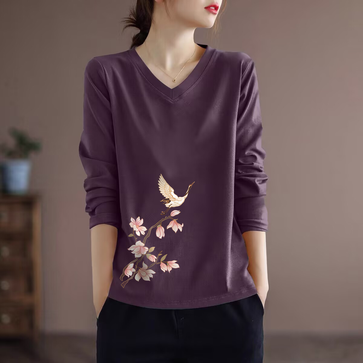 外贸清仓出口100%纯棉减龄V领长袖T恤女秋季新款休闲时尚打底上衣