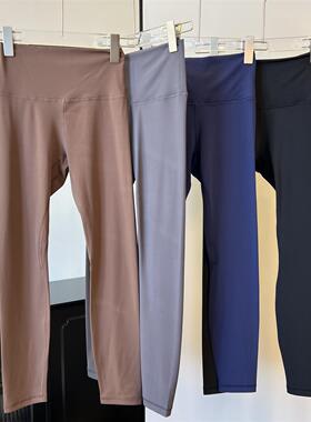 来自初秋的温柔 lu家轻薄裸感无尴尬线高腰瑜伽裤可外穿