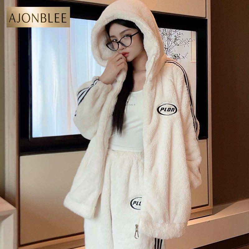 秋冬季法兰绒套装睡衣女网红运动风保暖连帽学生可外穿加厚家居服