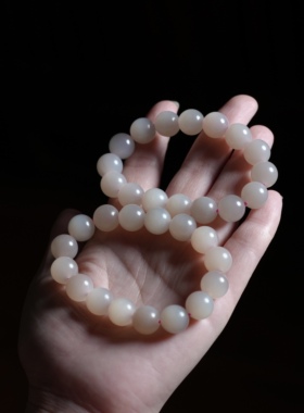 臻品收藏，仅两条。青海老坑和田玉熟浓藕粉12毫米手链串女