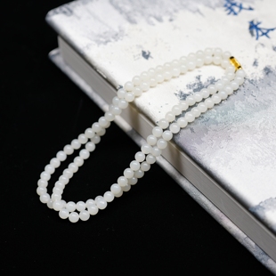 羊尾油。新疆且末料和田玉5.5毫米羊脂白玉约110颗多圈手项链女