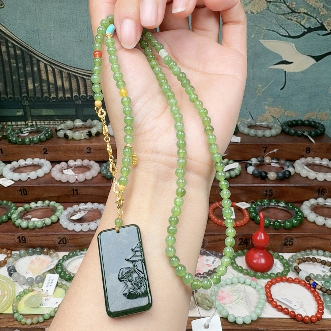 性价比天花板 坠0163俄碧玉苹果绿设计款项链配菠菜绿碧玉吊坠