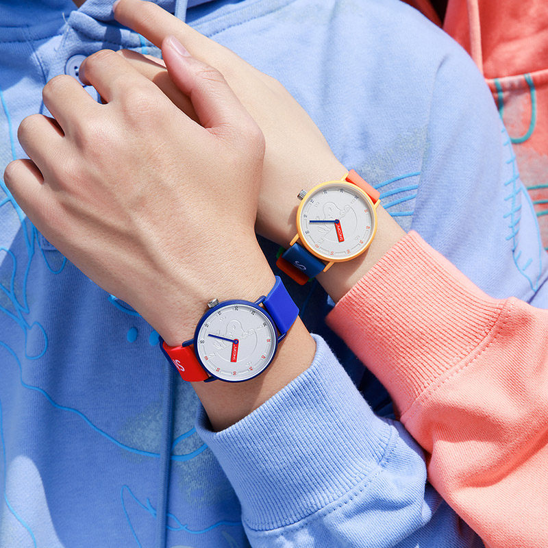 Snoopy史努比2021新款运动潮流情侣手表男女学生初高中石英表女士