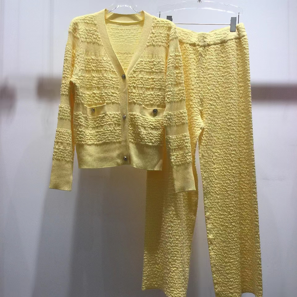 新品羊毛套装V领长袖时尚舒适