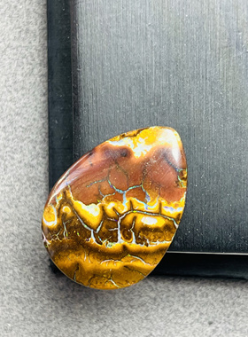 正反双面彩，无与伦比的美丽，尺寸34×23×4.7mm重量29.5克拉