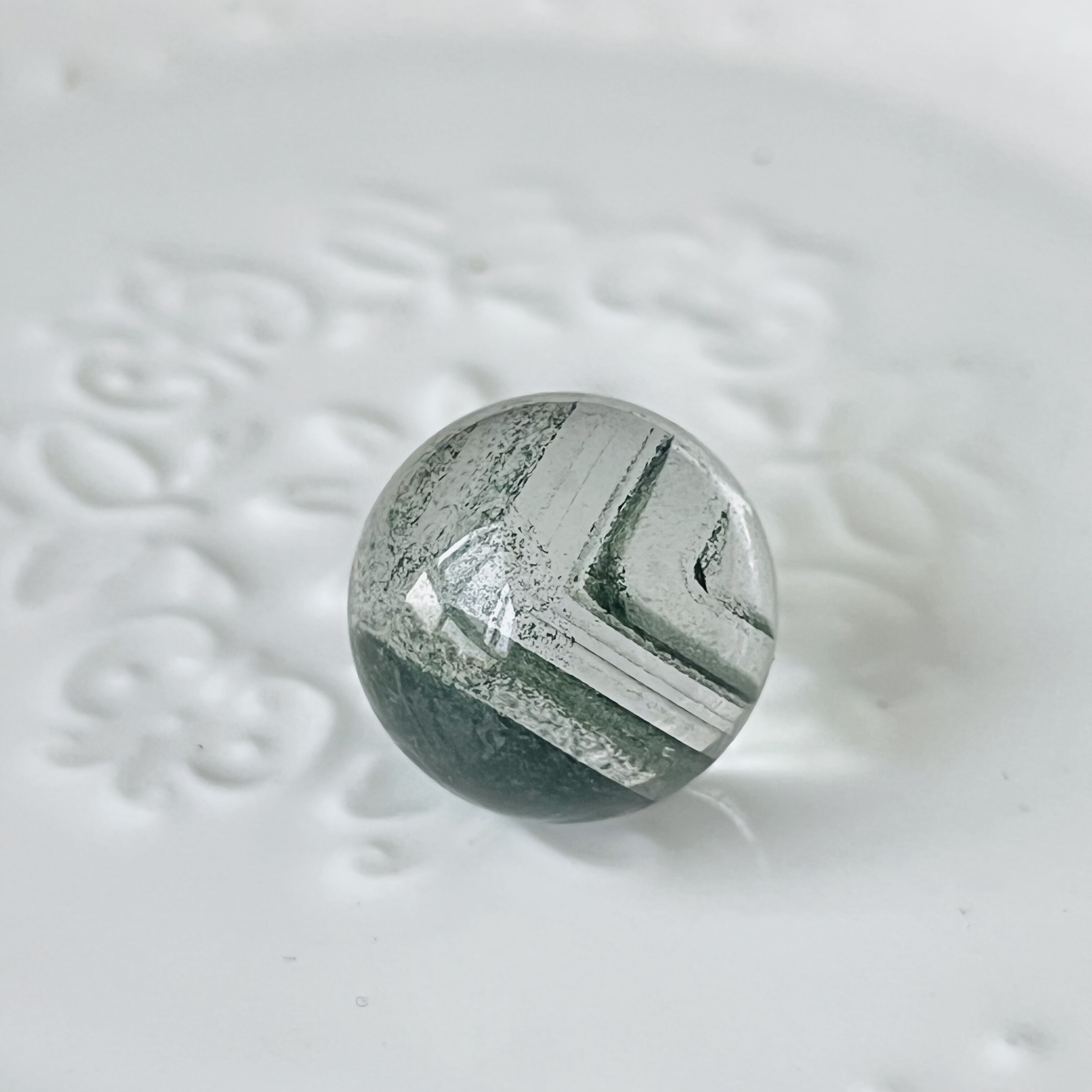 超大尺寸无绵无裂，不带红皮（巴西老料金字塔绿幽灵单珠）19.7mm