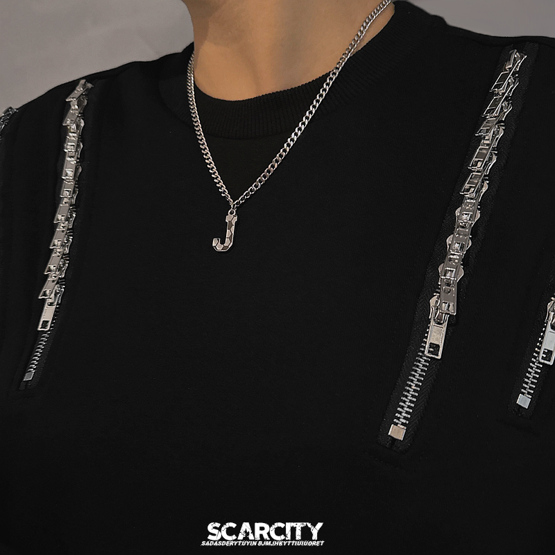 新款钛钢字母项链吊坠男嘻哈小众设计感卫衣配饰毛衣链女不掉色