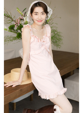 apa studio完美假期荷叶边短款粉色格纹甜美氛围感收腰设计吊带裙