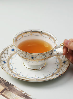 日本鸣海骨瓷咖啡杯碟礼盒