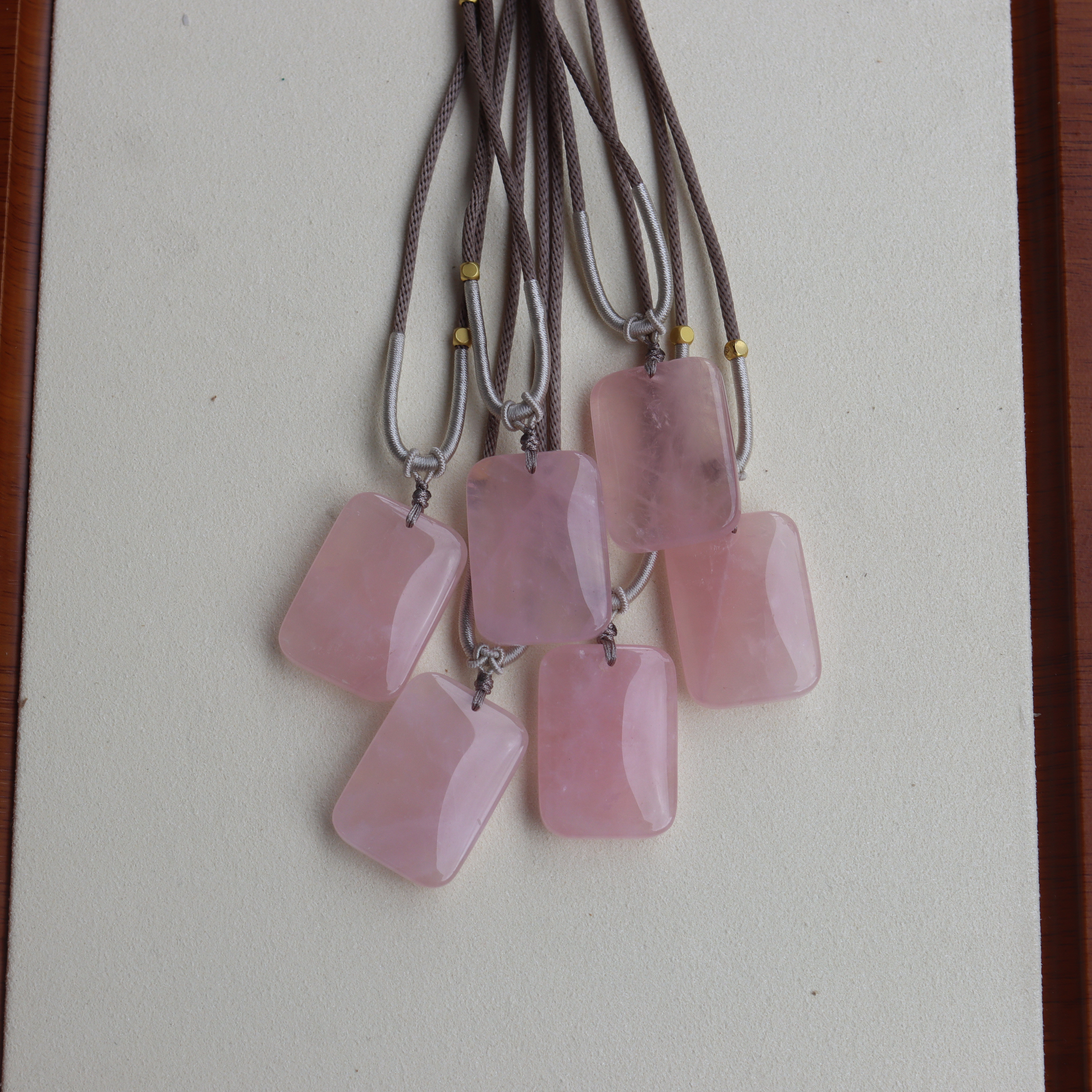 天然冰种粉水晶无事牌项链吊坠成品高级轻奢珠宝秋冬毛衣链送礼物,饰品/流行首饰/时尚饰品新,DIY配件,淘宝优惠券,粉丝福利购,淘宝优惠卷