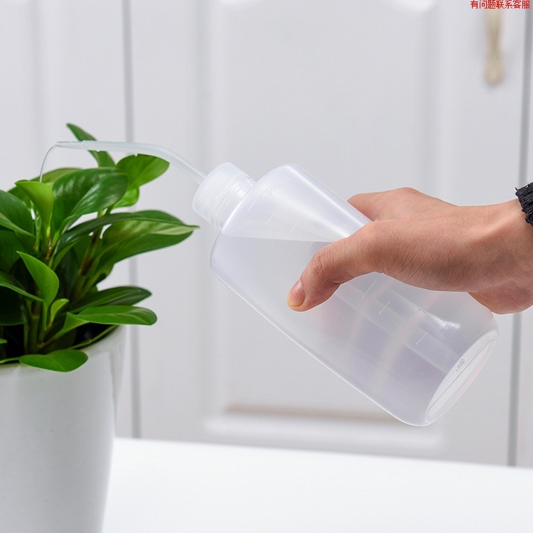 多肉植物尖嘴浇水壶 挤压式植物浇水瓶 喷壶浇水工具 大小号在类目 鲜花速递/花卉仿真/绿植园艺, 园艺用品, 其它园艺用品中 - 来自Buy2taobao.com提供专业的淘宝代购服务