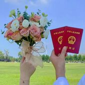 新娘韩式 轻奢仿真花手捧花拍照道具领证婚庆拍照玫瑰七夕领证婚礼