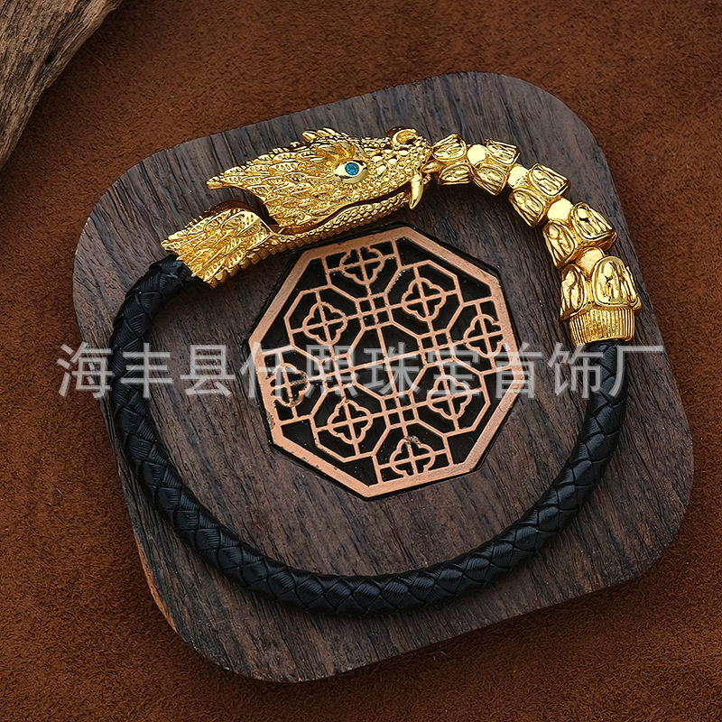 2026男歌手黄金色大蟒蛇皮绳手链复古风高级感设计个性美沙金手环图片