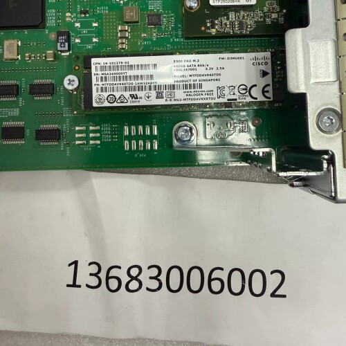 思科 C9K-F2-SSD-960GB 用于C9600-SU ~议价