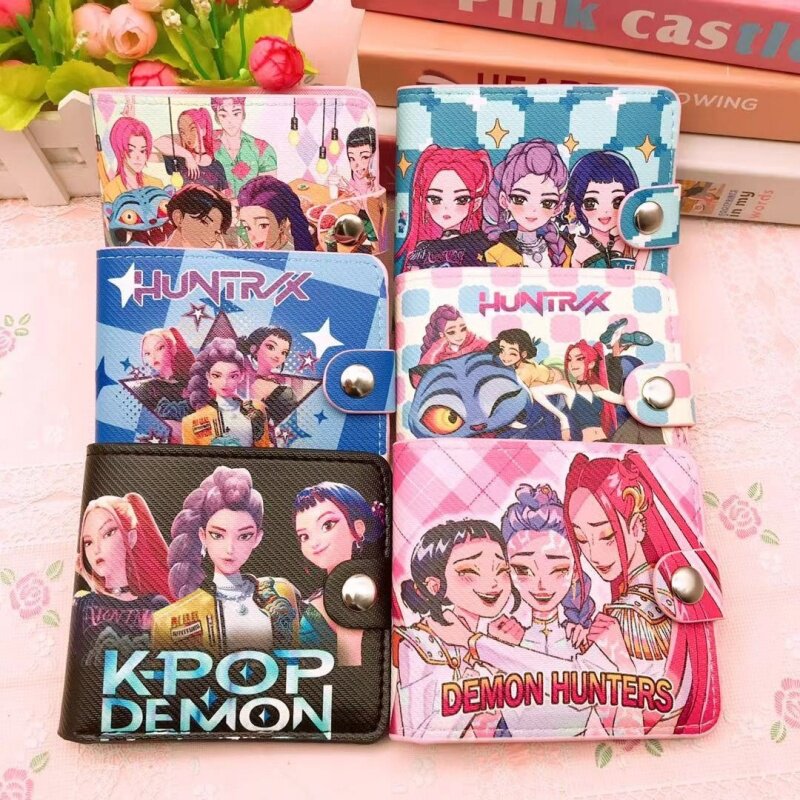 新款KPOP猎魔女团短款钱包卡通动漫女生多卡位纽扣卡包零钱包皮夹