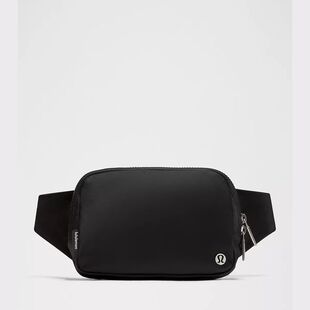 lululemon/露露乐蒙腰包斜挎包男女时尚百搭经典实用2L可调节休闲