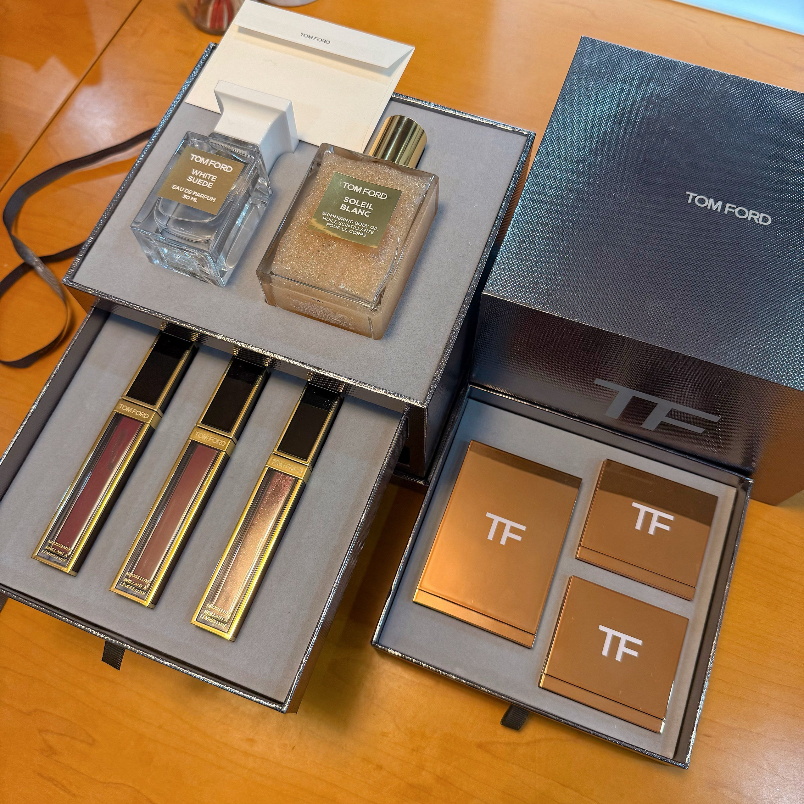 tf口红香水唇膏气垫眼影大礼盒图片