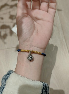 S925纯银小众设计古风平安喜乐幸运牌转运珠手工红绳铃铛银手链