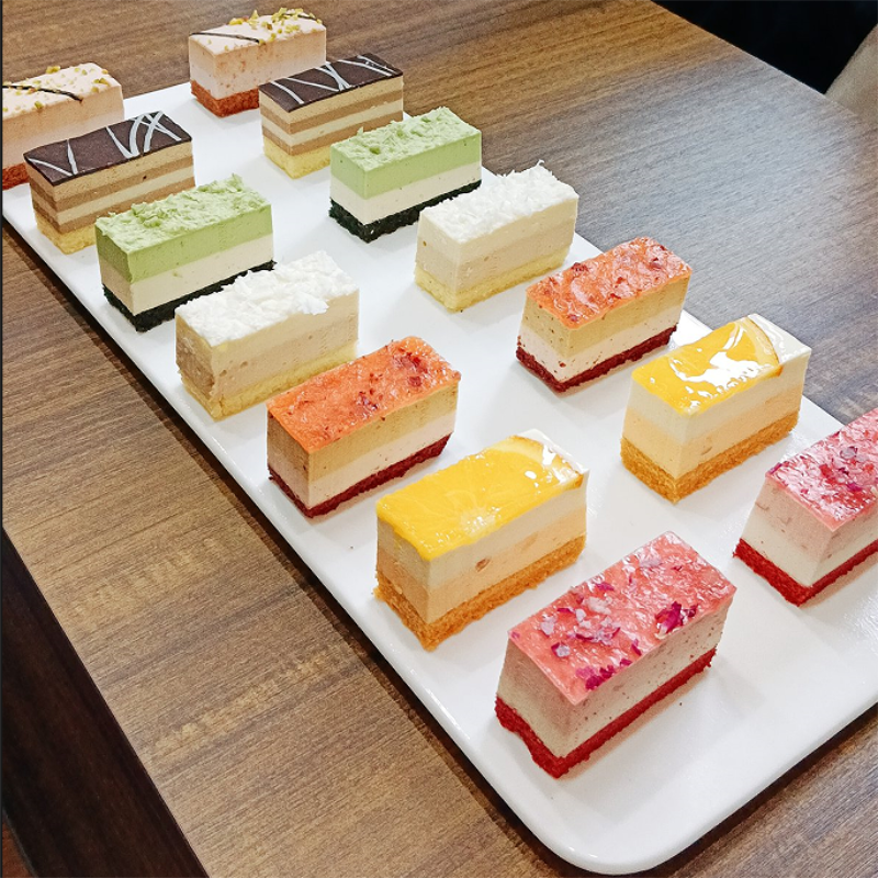 商用网红爆款高端长条慕斯蛋糕动物奶油自助餐酒店餐饮茶歇甜品台