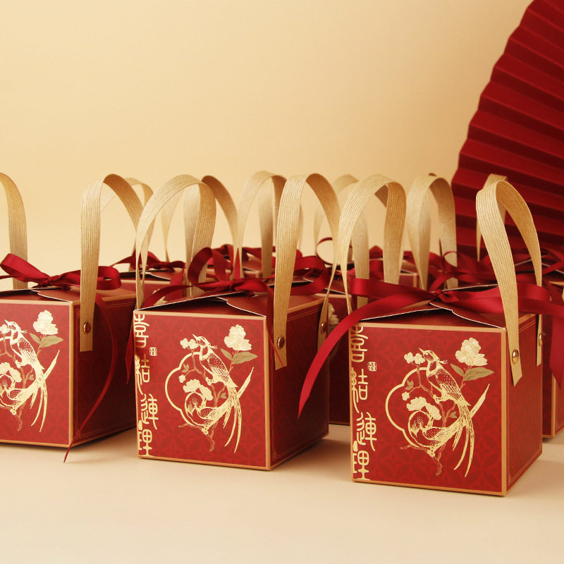 结婚喜糖盒子手提式婚礼糖果盒2021新款伴手礼回礼空盒中式喜糖袋