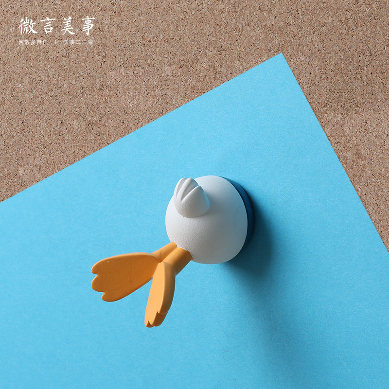 唐老鸭直蹬双脚图钉 卡通可爱软木板 个性创意磁铁磁力贴装饰按钉
