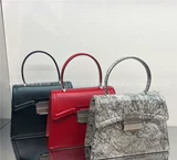 Корейский дизайнер закупок бренд -бренд Vunque Counter 23 года косой кросс -сумки VQB31TO7961