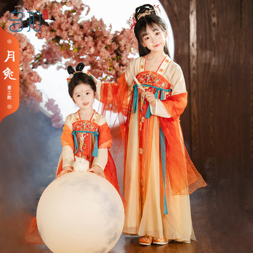 乌扣月兔女童汉服中秋重工