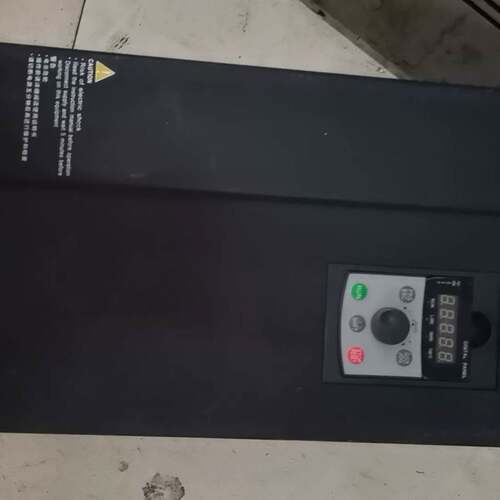 可维修22KW CM530-CT4022G030P，日业变频器