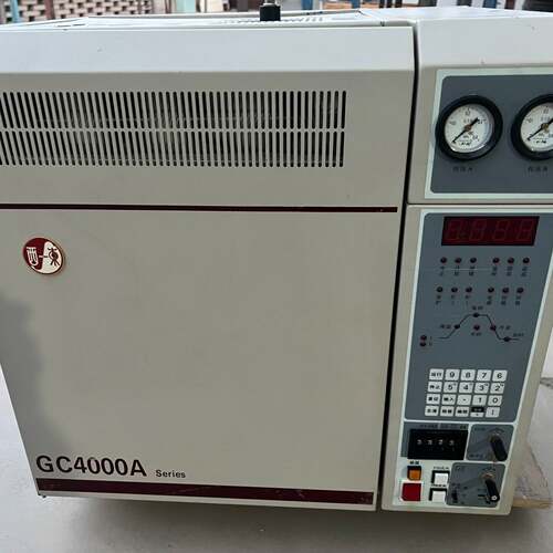 可维修东西气相色谱仪 GC-4000A，成色如图。议价
