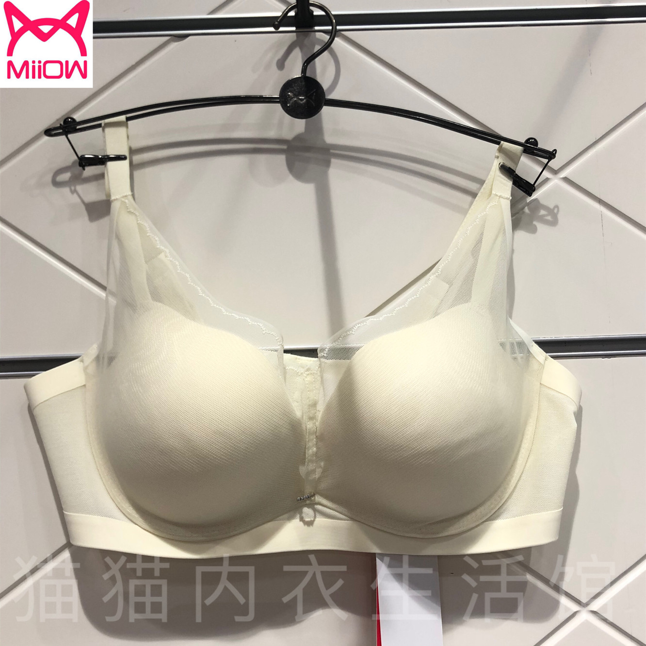 猫人文胸无钢圈两排扣纯色蕾丝薄杯聚拢细肩带镜面舒适透气内衣