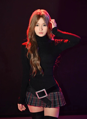 秋季欧美纯欲风女装长袖套装高领打底T恤搭配格纹裙子炸街一整套