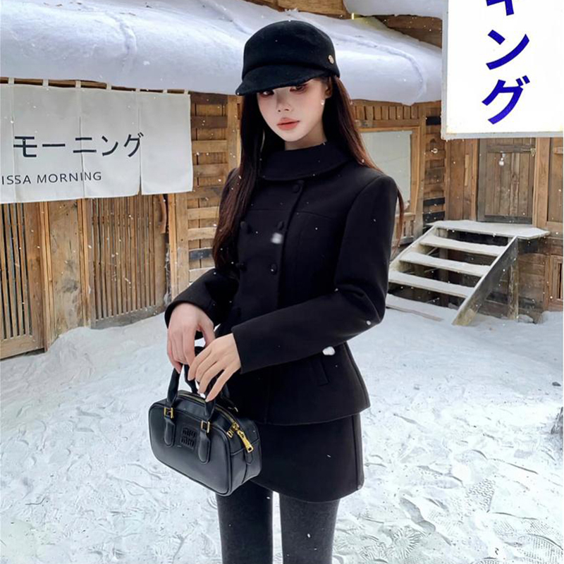 时尚设计感毛呢外套裙子套装女