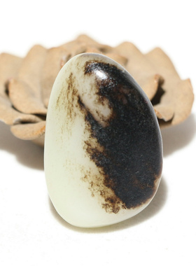 黑皮33.01克白玉挂件吊坠把件手玩件新疆和田玉籽料原石原料