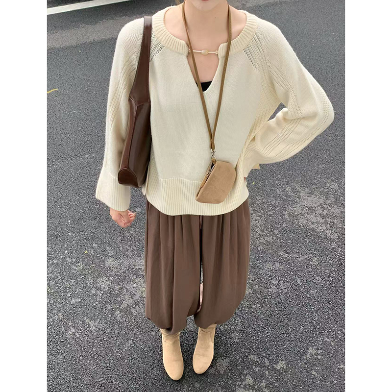 CoMo 镂空V领针织衫女宽松显瘦设计感毛衣秋冬温柔风百搭上衣2105