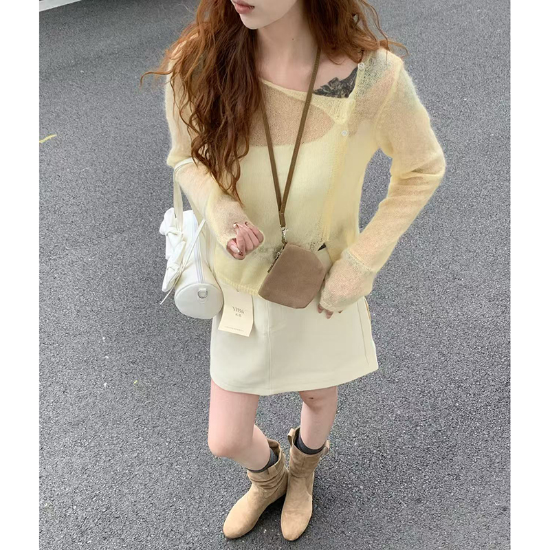 CoMo 马海毛斜扣针织衫女淡黄色微透慵懒风宽松长袖温柔上衣8051