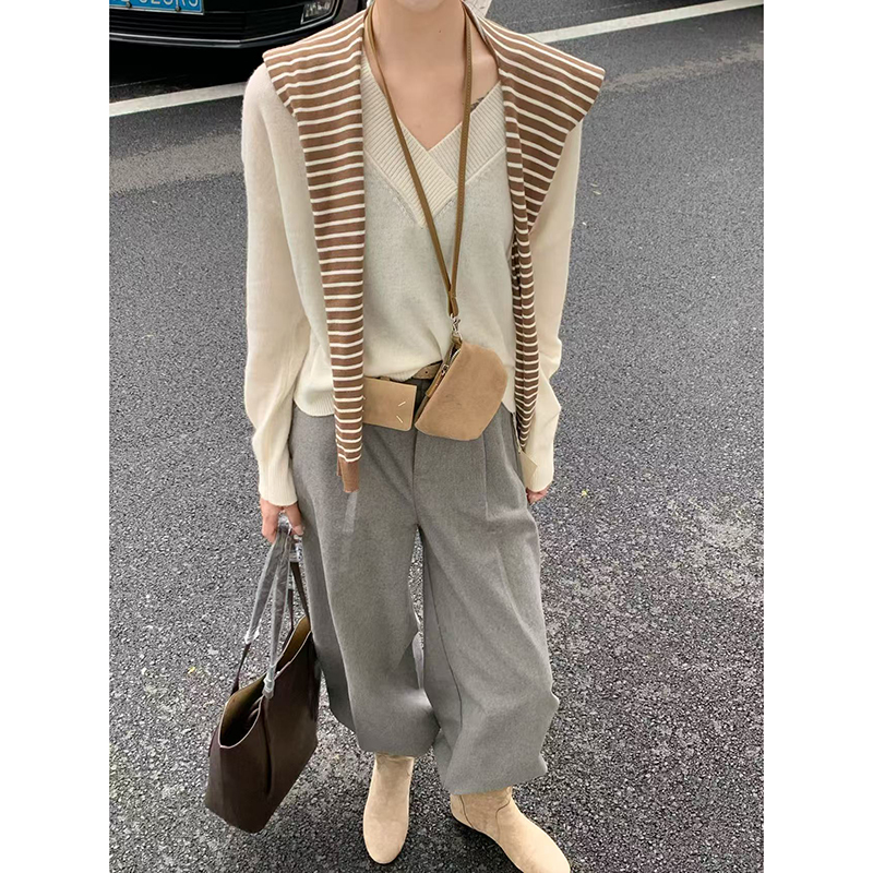 CoMo 全羊毛V领针织衫女叠穿内搭修身打底衫温柔风长袖上衣5872