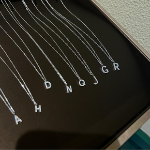 颈链 轻奢吊坠饰品配饰情侣纯银短款 字母项链女锁骨链女款 2025新款