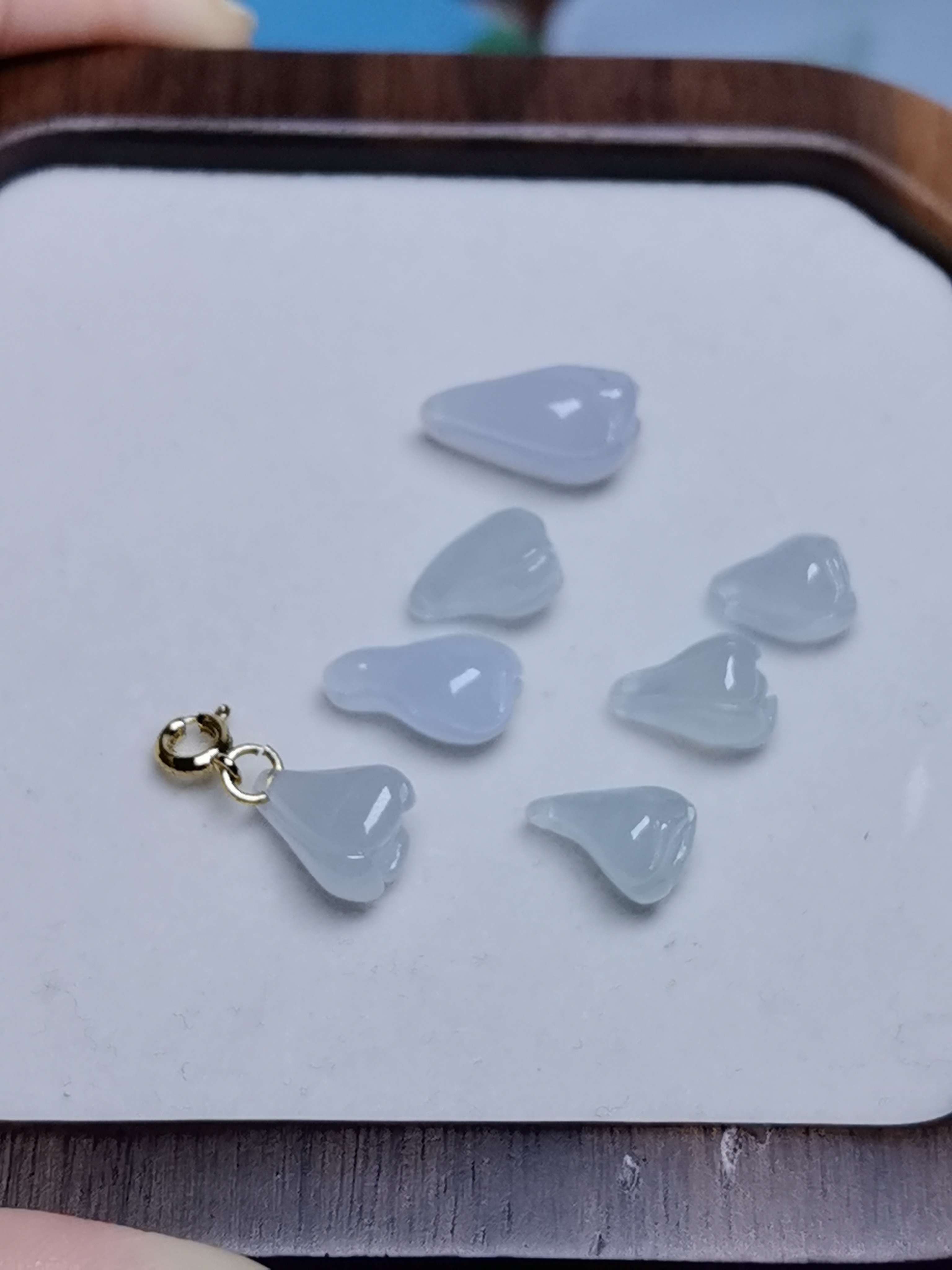 天然缅甸翡翠A货翡翠冰种玉石吊坠女唯美款玉兰花小滴溜挂件