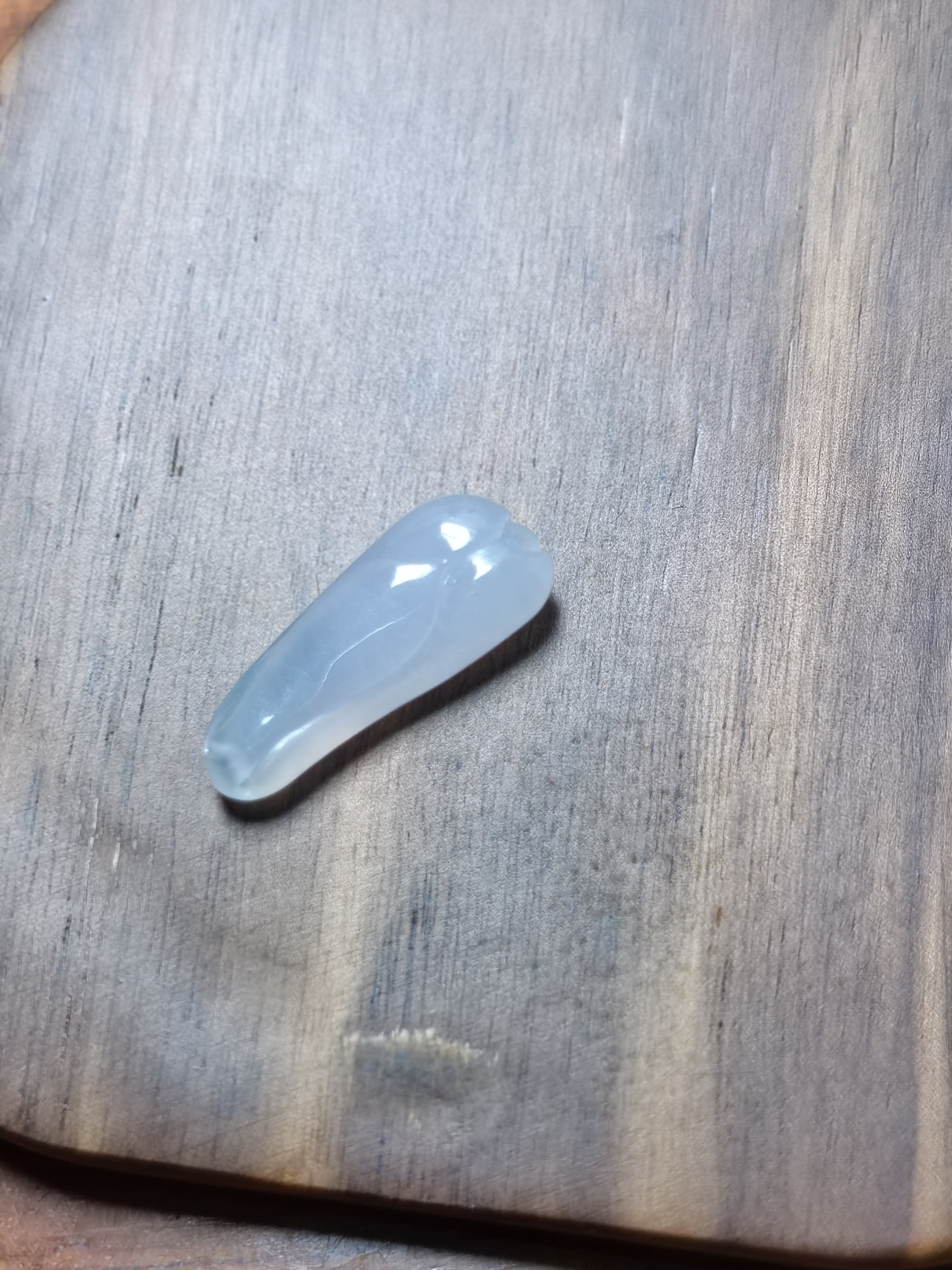 天然缅甸翡翠A货紫罗兰底玉兰花吊坠