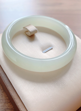 56.2圈口-晴水色-平安镯-青海料-天然和田玉手镯-梧桐家