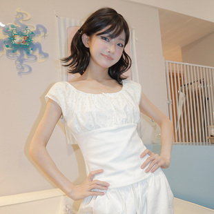 Rrichu 圆领褶皱泡泡袖少女印花短款百搭修身显瘦上衣